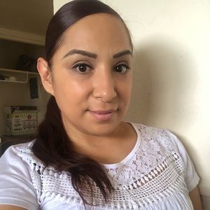 Meet your Posher, Adelina